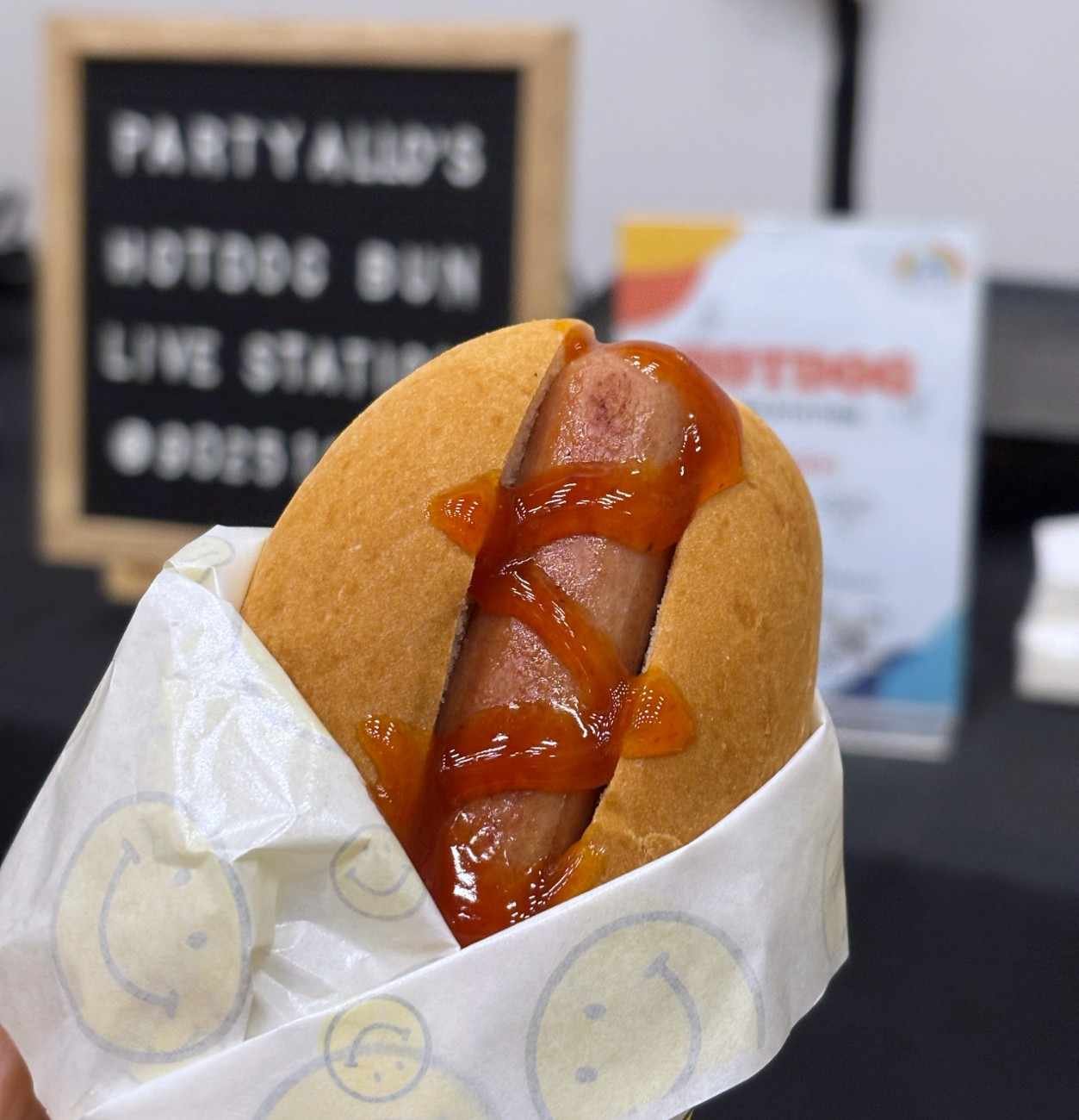 Hotdog bun live station in singapore