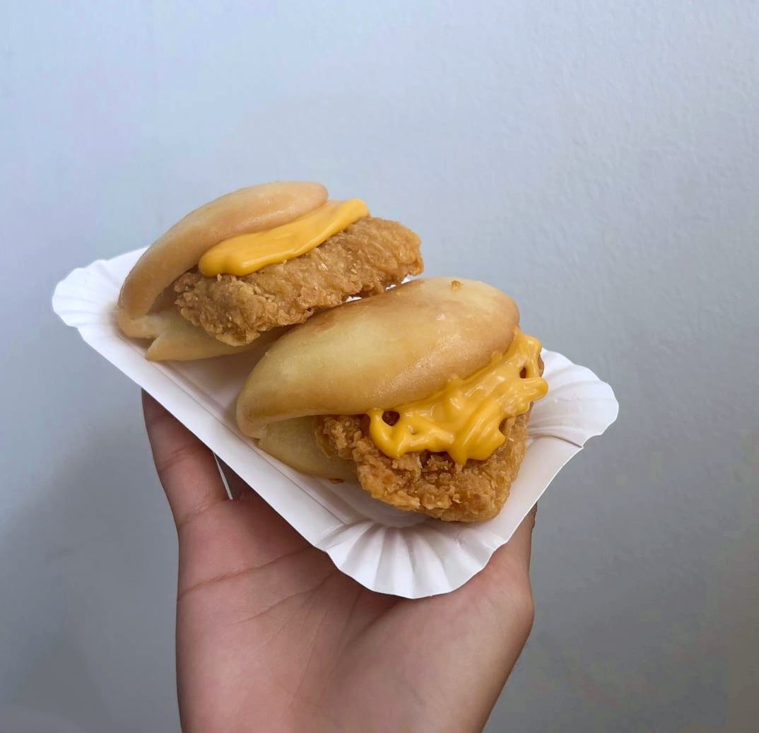 Chicken sliders live station in singapore